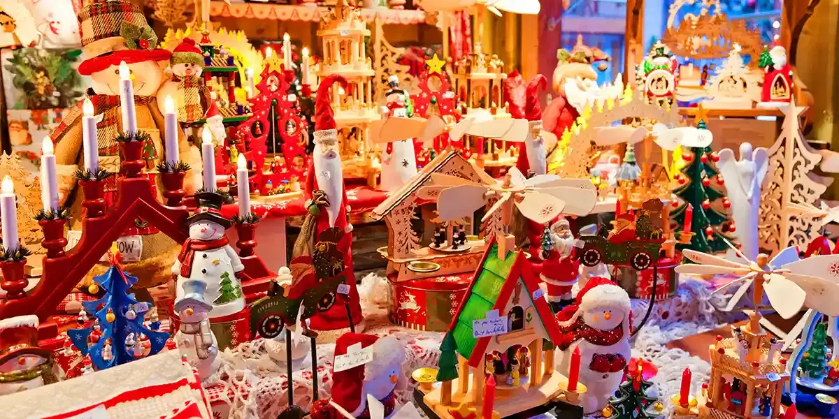 Magical Christmas Markets of Venice