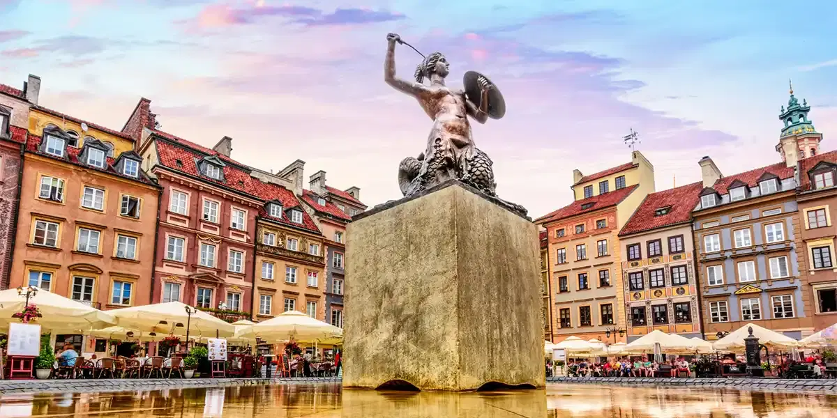 Luxury Warsaw & Gdansk: Historic Streets & Baltic Shores